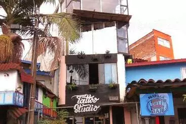 Pension  Balcón Del Lago   Artesanos Y Turistas