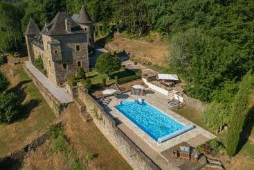 ベッドアンドブレックファースト Château De Chauvac Chambres Et Table D Hôtes Avec Vue Sur La Rivière