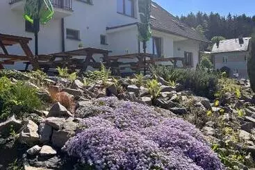 Majatalo Restaurace A Penzion Na Stráni