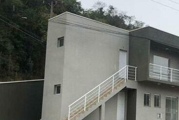 Capsulehotel Village Host