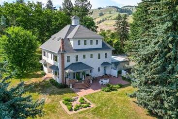 Gardenview Estate Bed And Breakfast