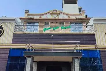 Green View Hotel & Resort