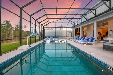 Villatel Village At Solterra Resort