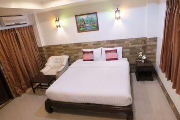 Отель Chaba Garden Resort & Service