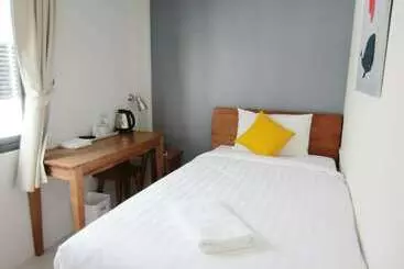 هتل Sleep Whale Express