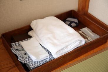 فندق صغير ピンネシリ温泉望岳荘