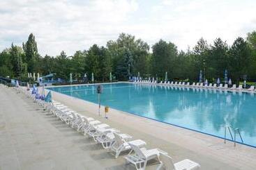 تختخواب و صبحانه Cottage Spa Ada