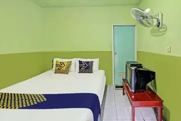 호텔 Spot On 92264 Argo Homestay