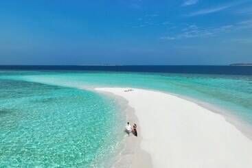 Emerald Faarufushi Resort & Spa   Deluxe All Inclusive
