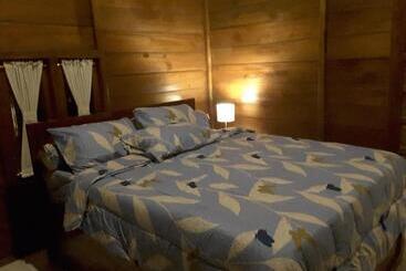 ペンション Adhitya Dharma Guest House