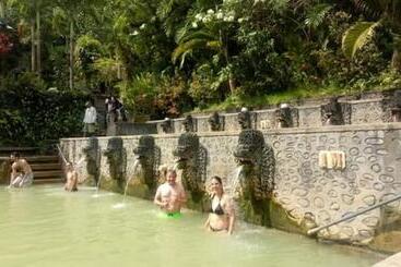 Pensionat Adhitya Dharma Guest House