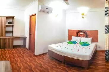 ペンション Seena Inn