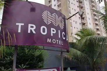 Motel Tropical