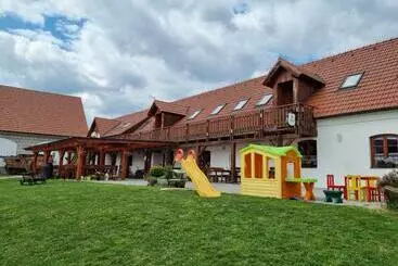 Retkeilymaja Penzion U Farmáře