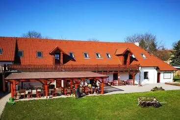 ユースホステル Penzion U Farmáře