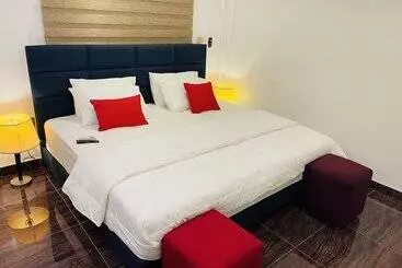 هتل Clinton Lodge