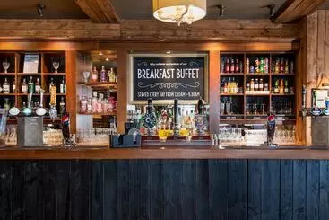 호텔 The Coniston Inn   The Inn Collection Group