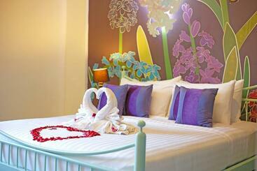 Play La Ploen Boutique Resort