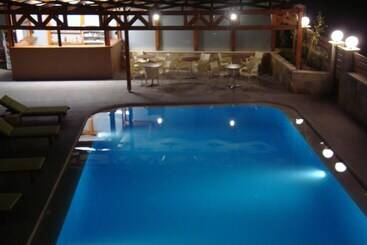 Отель Crystal Bay