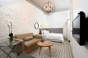 アパートメント Ada Homes