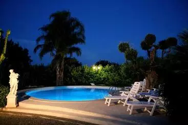 ベッドアンドブレックファースト Villa Tonia