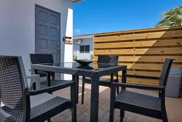 آپارتمانهای توریستها Little Paradise