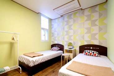 Pansiyon Itaewon Cube Guest House