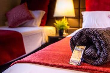 汽车旅馆 Ascot Budget Inn & Residences