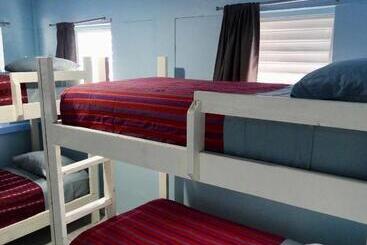 Sandbar Beachfront Hostel & Restaurant