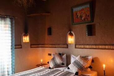 צימר Kasbah Tebi