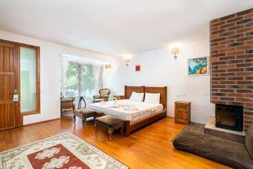 Отель Ephesus Lodge