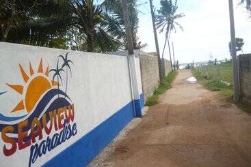 Отель Sea View Paradise Inn