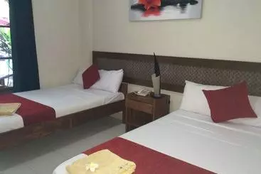 هتل Secret Garden Inn