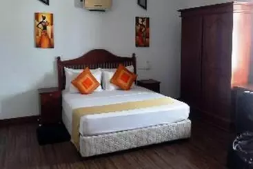 ホテル Whitehouse Residencies