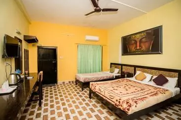 هتل Chitwan Adventure Resort