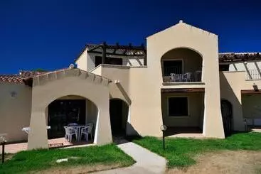 ホテル I Borghi Di Ottiolu