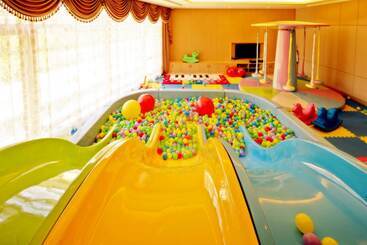 בית מלון כפרי Sanya Bay Resort