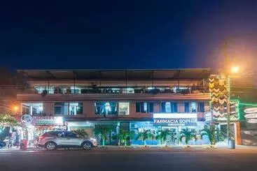 旅馆 La Hacienda Rooms & Food