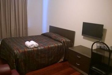 בית מלון כפרי Moondyne Joe's