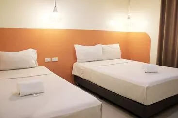 בית מלון כפרי Travelbee Capitol Inn