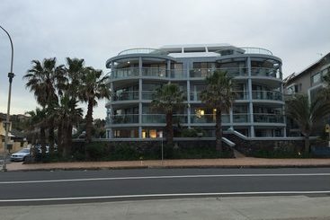 Manly Surfside Holiday Apartments