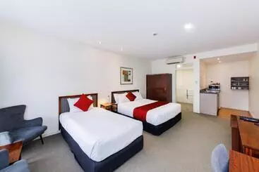 مُتل Fitzherbert Regency Motor Lodge