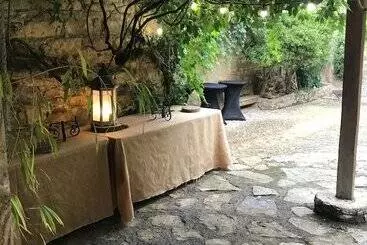 ベッドアンドブレックファースト Domaine D Alcapies