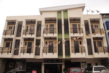 アパートホテル Elyseah Condotel