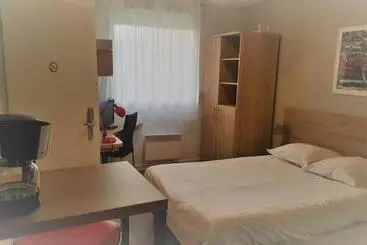 Aparthotel Kosy Appart Hôtel Le Champ De Mars Reims