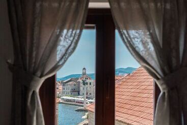 Luxury Apartment Perko