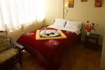 Hotel Hostal Dennys House