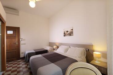 בית מלון כפרי Villa Astoria