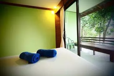 Lanta Topview Resort Sunset Bar And Restaurant