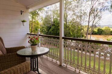 צימר Bli Bli House Riverside Retreat